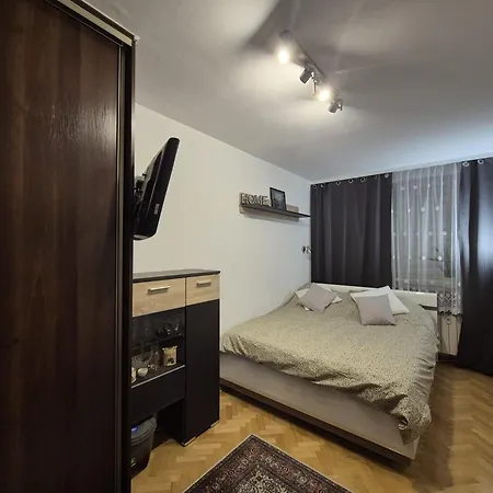 Dzielna 78 *