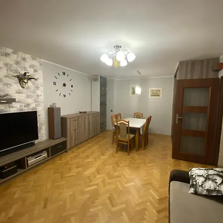 Dzielna 78 *