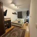 Dzielna 78