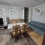 Dzielna 78 *