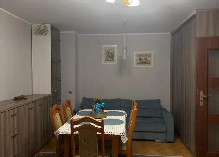 Dzielna 78 * Varšava